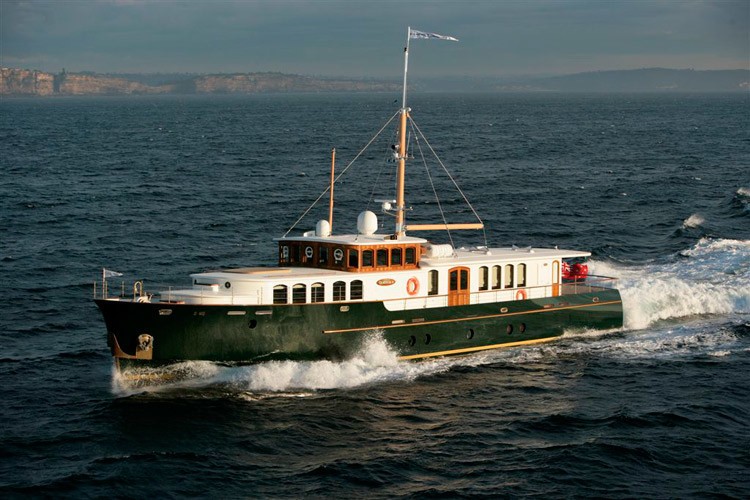 Yacht CAMBRIA II, Azzura Yachts CHARTERWORLD Luxury Superyacht Charters